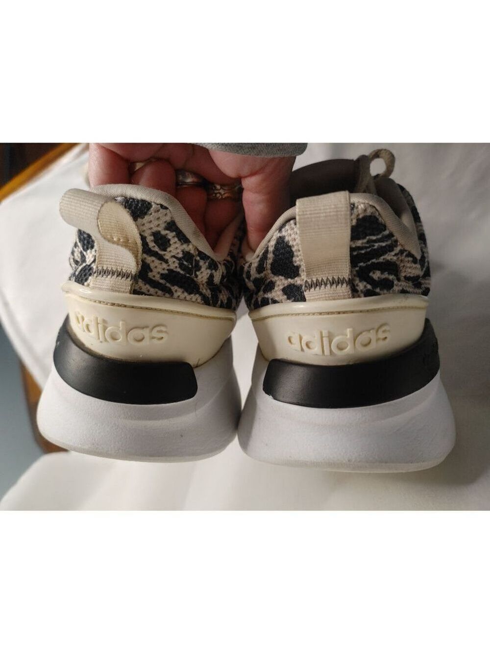 Women's Adidas Athletic GZ4681 Racer Shoes 5.5 Beige Black Leopard Print - Picture 9 of 11